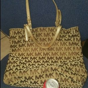 Michael Kors Jet Set logo tote